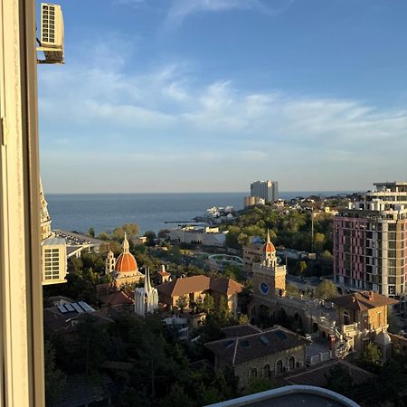 Gagarin Plaza Apartments Odessa Buitenkant foto