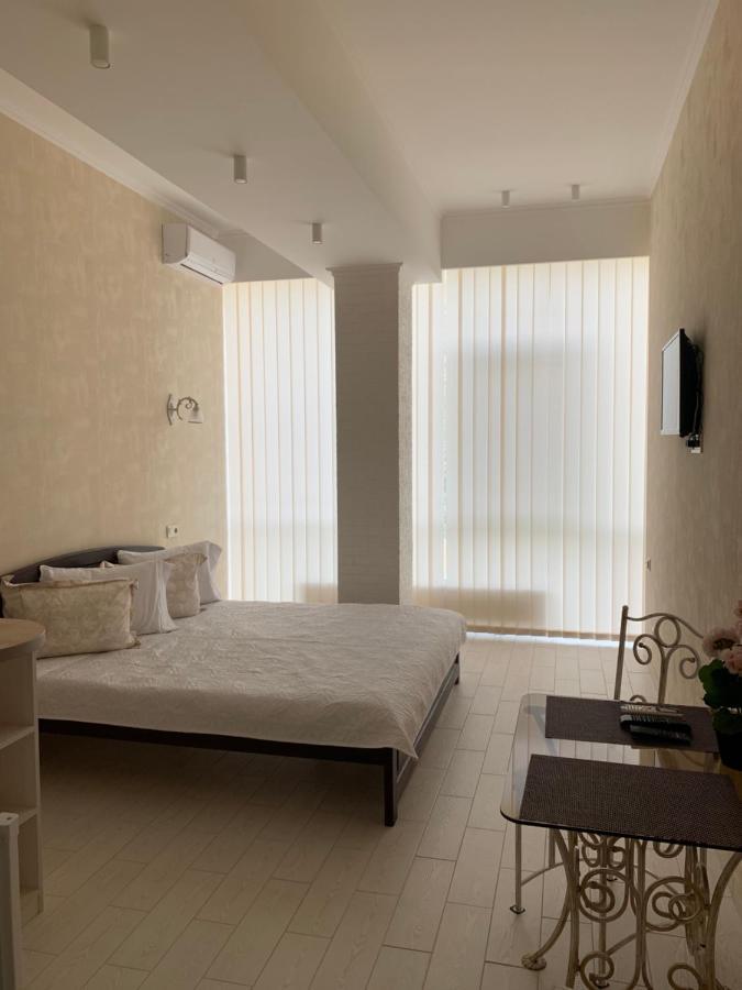 Gagarin Plaza Apartments Odessa Buitenkant foto
