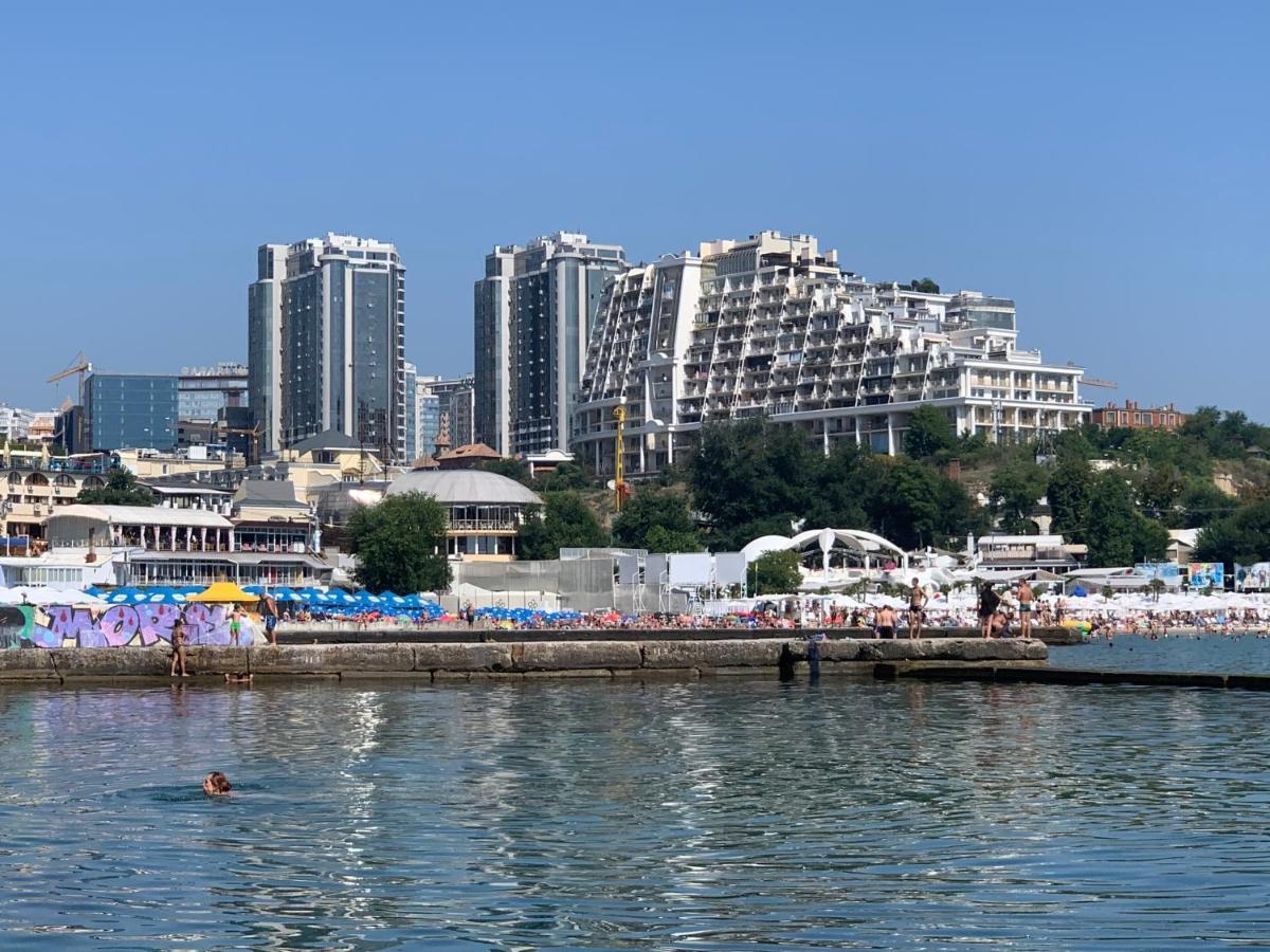 Gagarin Plaza Apartments Odessa Buitenkant foto