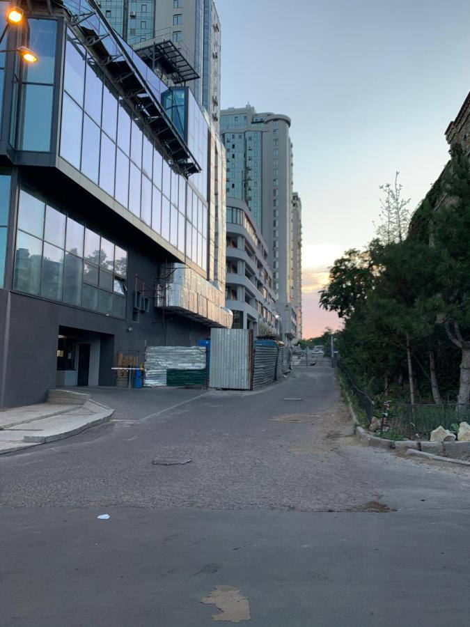 Gagarin Plaza Apartments Odessa Buitenkant foto