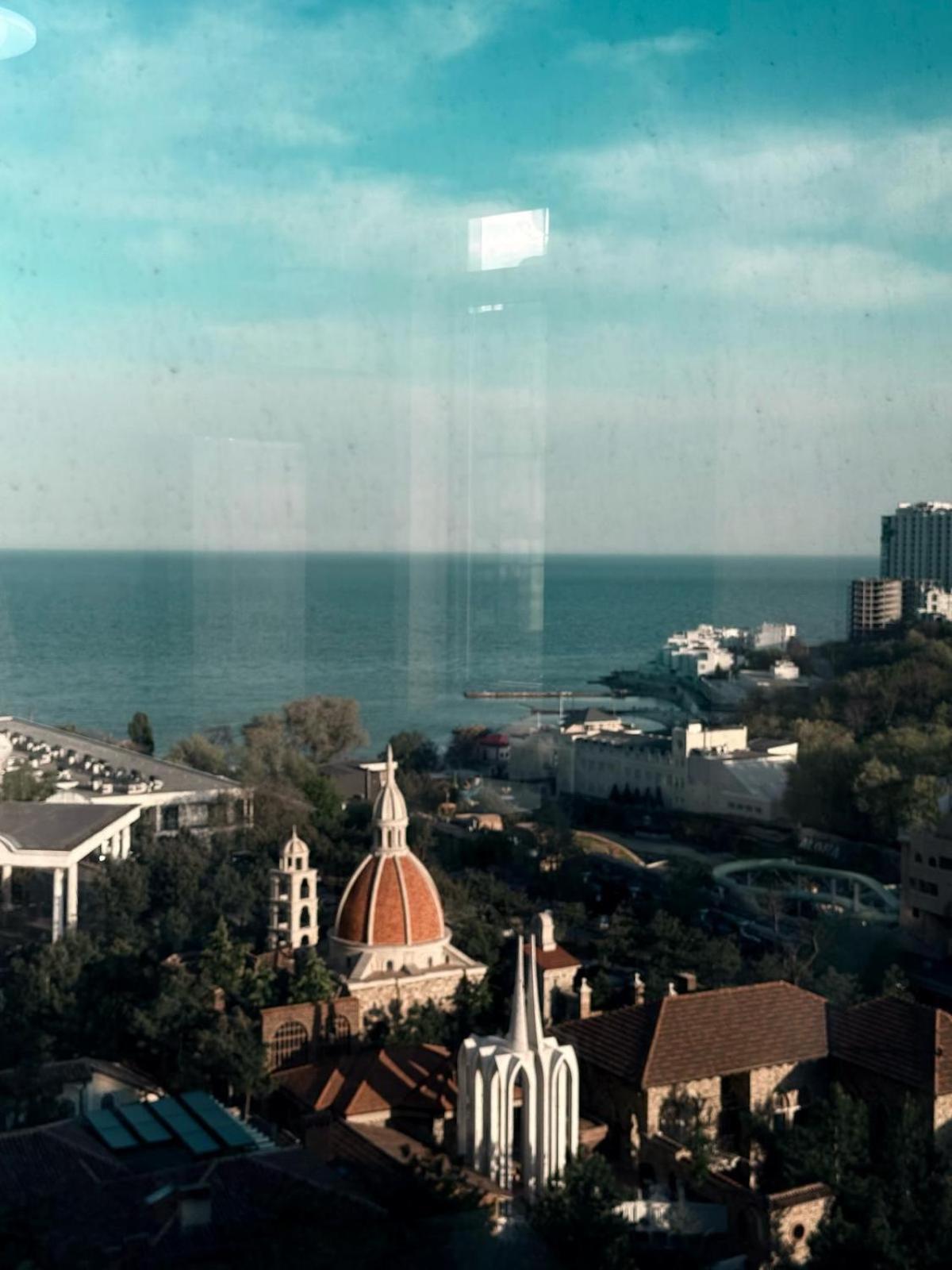 Gagarin Plaza Apartments Odessa Buitenkant foto