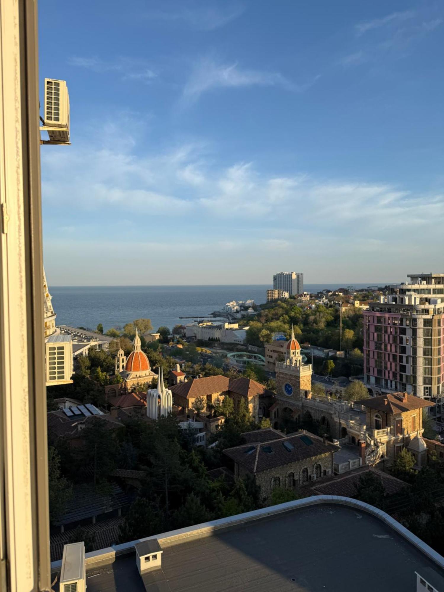 Gagarin Plaza Apartments Odessa Buitenkant foto