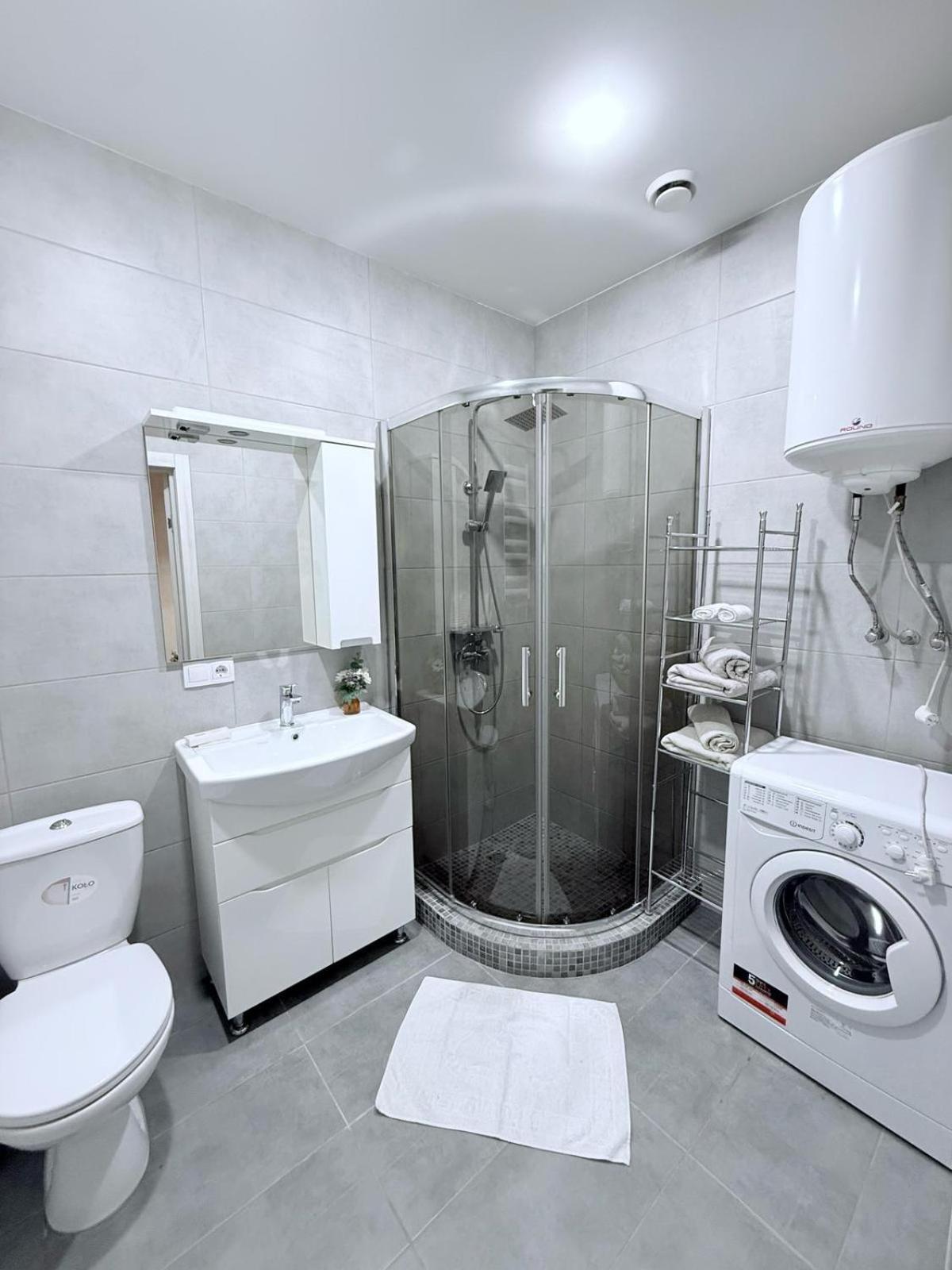 Gagarin Plaza Apartments Odessa Buitenkant foto