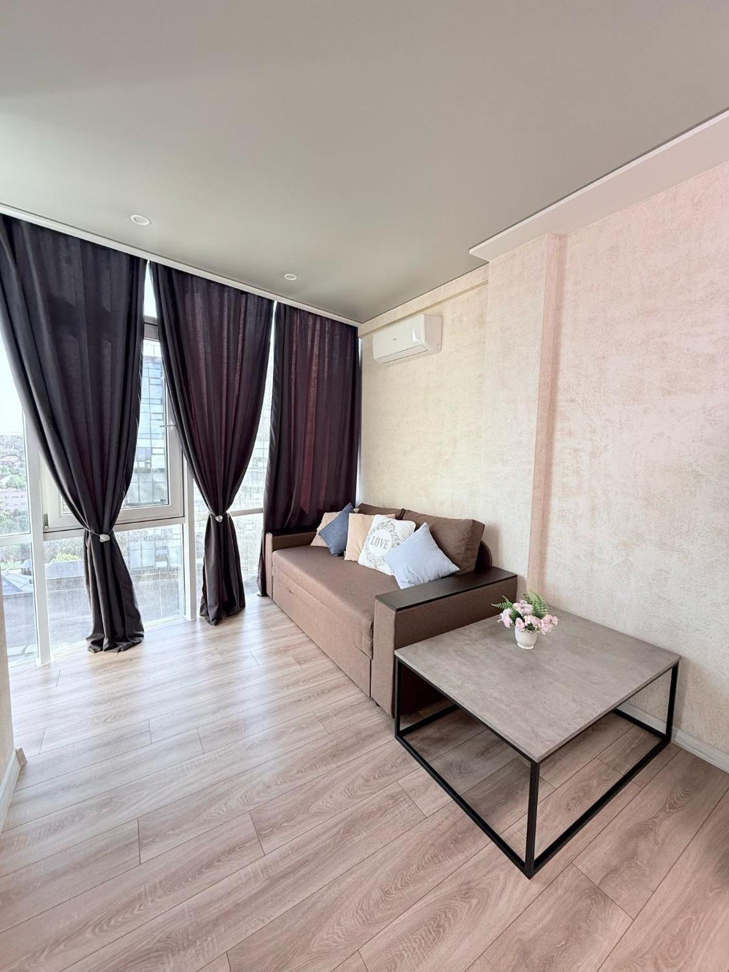 Gagarin Plaza Apartments Odessa Buitenkant foto