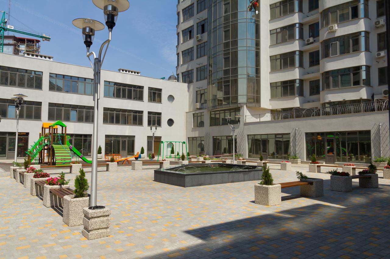 Gagarin Plaza Apartments Odessa Buitenkant foto