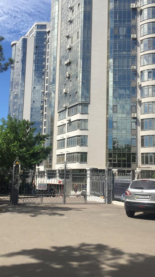 Gagarin Plaza Apartments Odessa Buitenkant foto